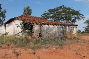 Casa abandonada na Zona Rural