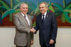 Brasília - DF, 09/11/2016. Presidente Michel Temer durante reunião com o Senador Raimundo Lira. Foto: Marcos Corrêa/PR