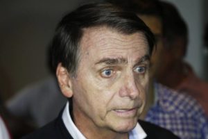 BOLSONARO ASSUSTADO