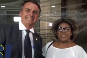 BOLSONARO E LARANJA