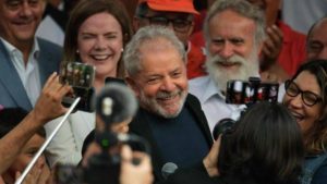 Lula discurso com o povo 2