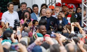 Lula discurso com o povo